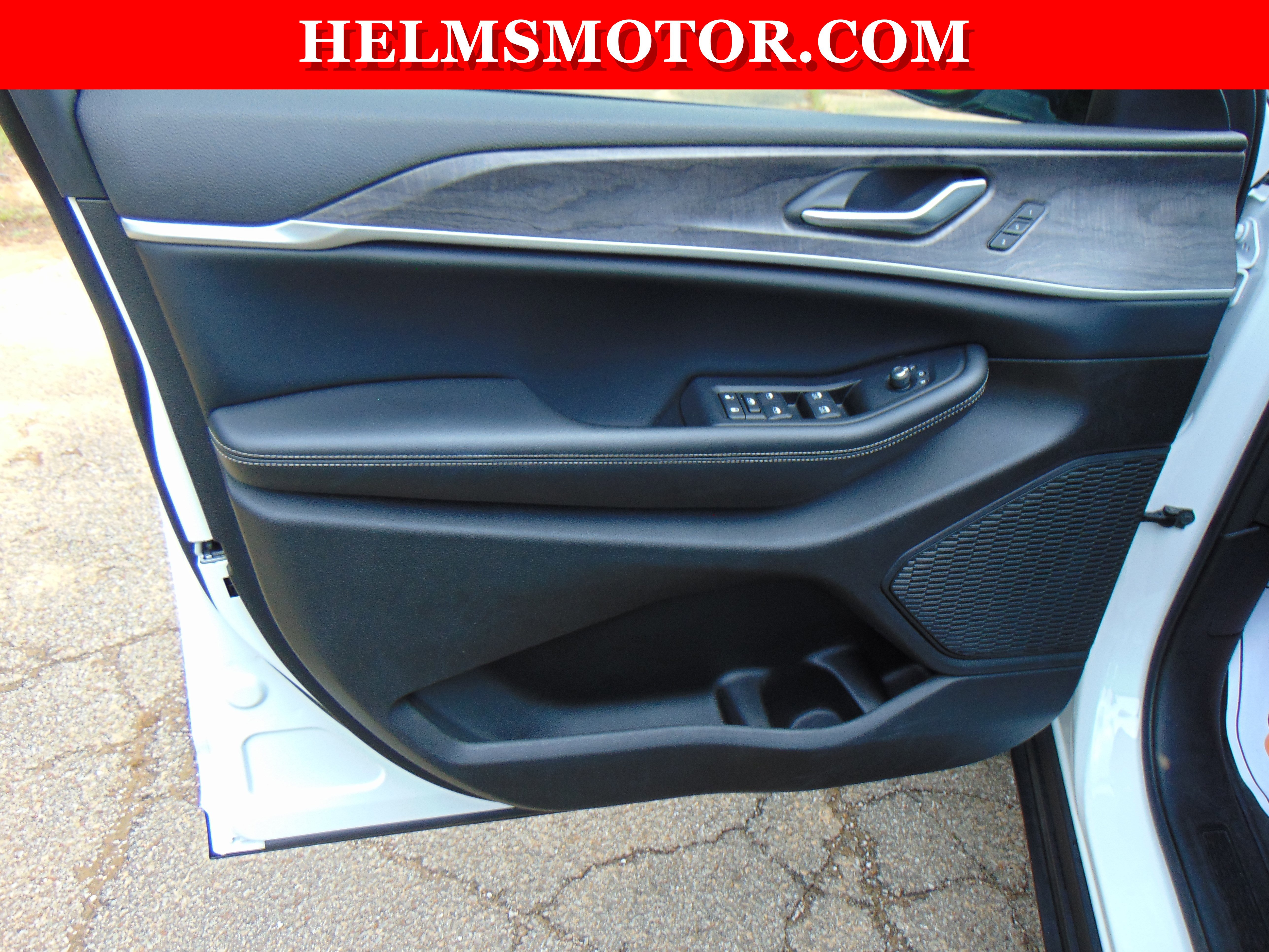 Certified 2024 Jeep Grand Cherokee L Limited w/ Black Appearance Package AWD/4WD image 25