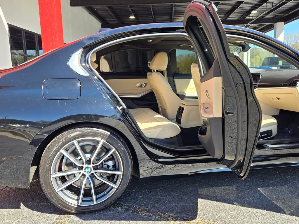 Used 2021 BMW 330i Sedan w/ Convenience Package image 16