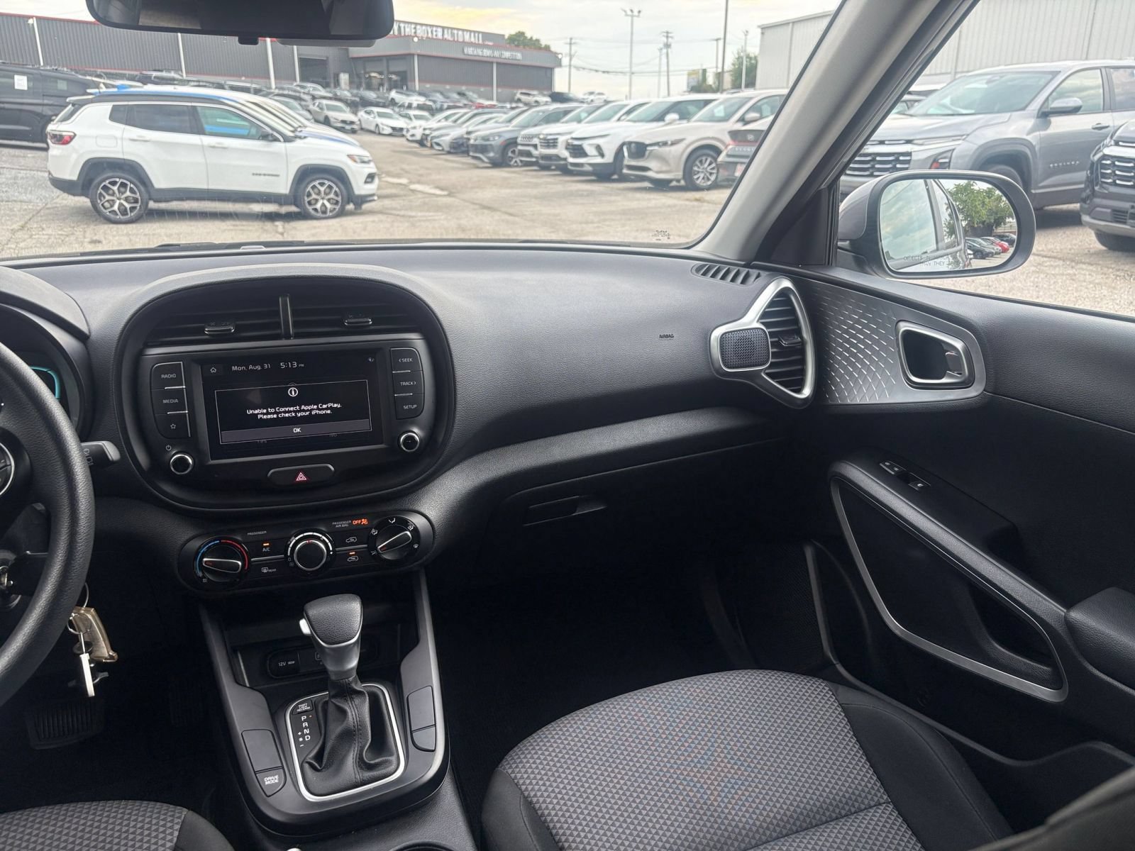 Used 2025 Kia Soul LX w/ LX Technology Package FWD image 29