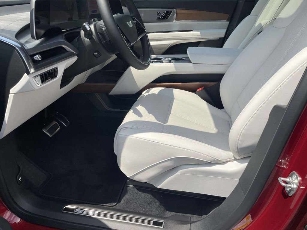 New 2026 Cadillac Vistiq Luxury w/ LPO, Premium Carpet Package image 21