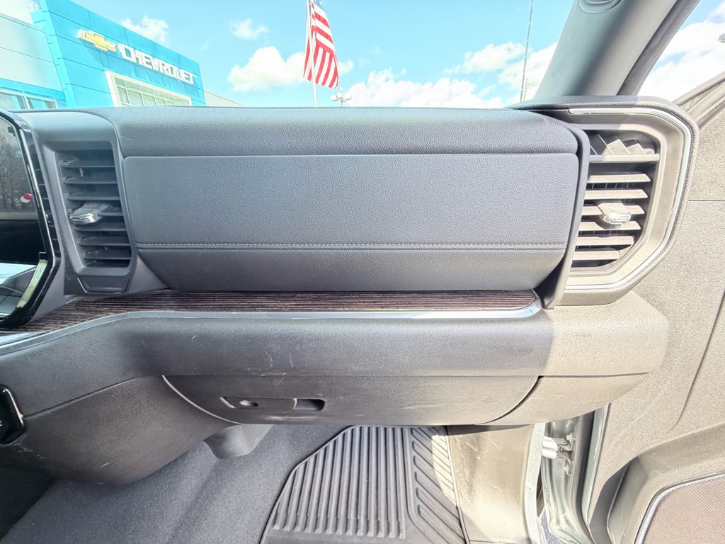 Used 2024 GMC Sierra 1500 SLE image 18