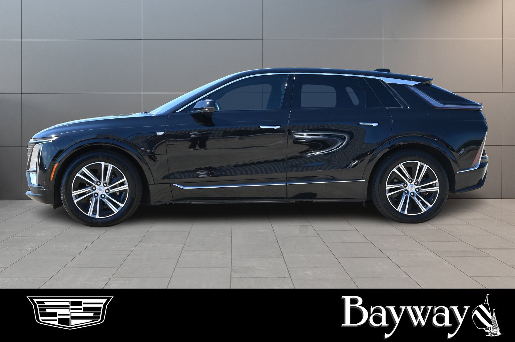 Certified 2024 Cadillac Lyriq Luxury AWD/4WD image 4