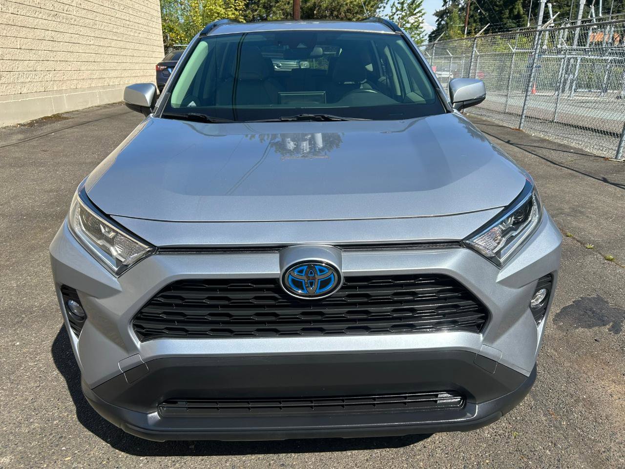 Used 2021 Toyota RAV4 XLE Premium AWD/4WD image 2