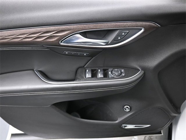 Used 2022 Buick Envision Avenir w/ Technology Package II image 13