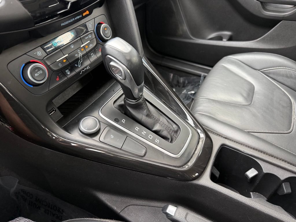 Used 2017 Ford Focus Titanium FWD image 24