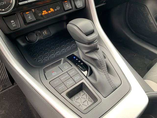 New 2025 Toyota RAV4 XLE w/ Convenience Package image 28