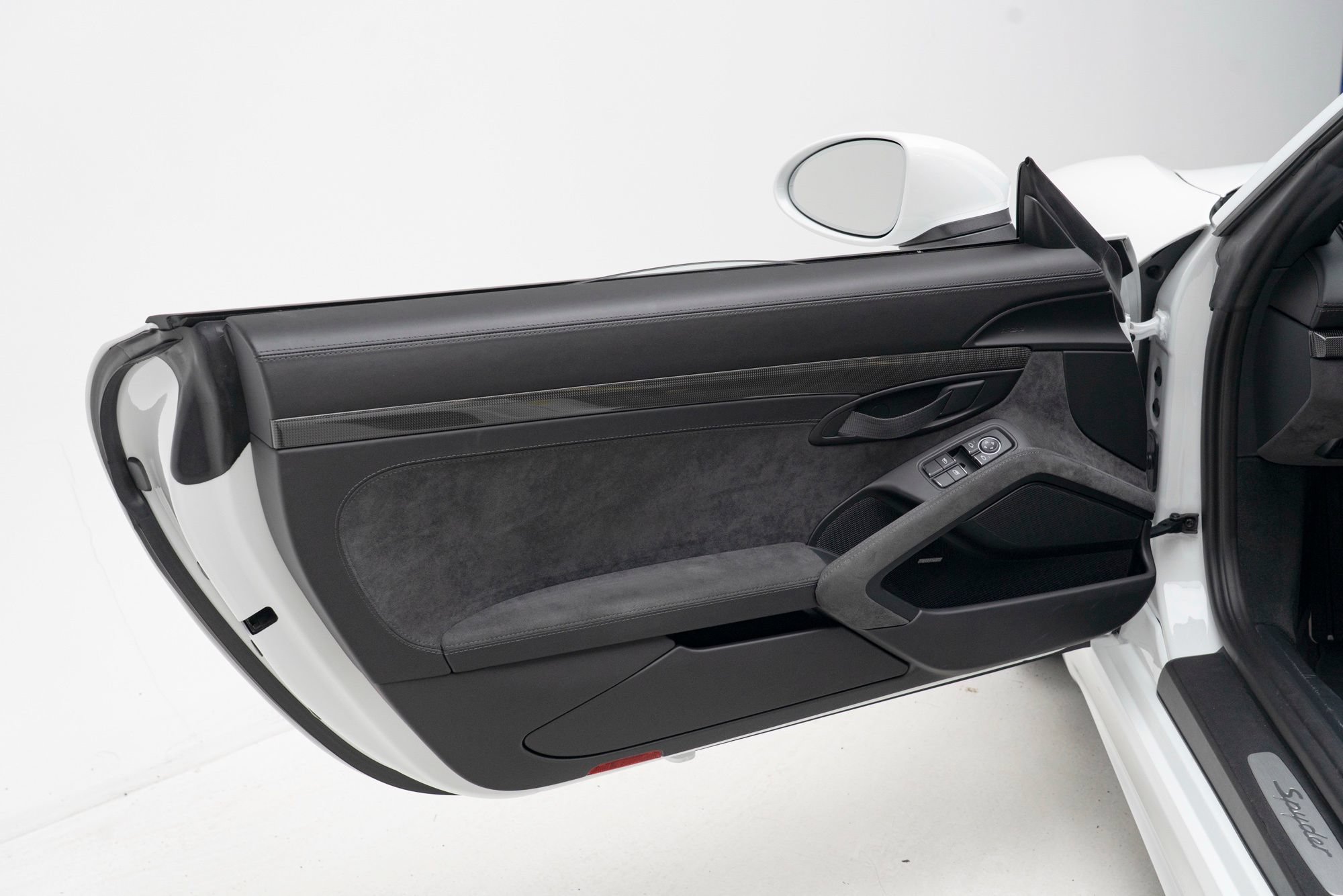 Used 2020 Porsche 718 Boxster Spyder RWD image 18