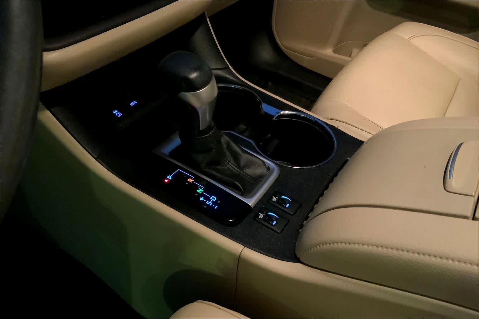 Used 2019 Toyota Highlander XLE FWD image 14