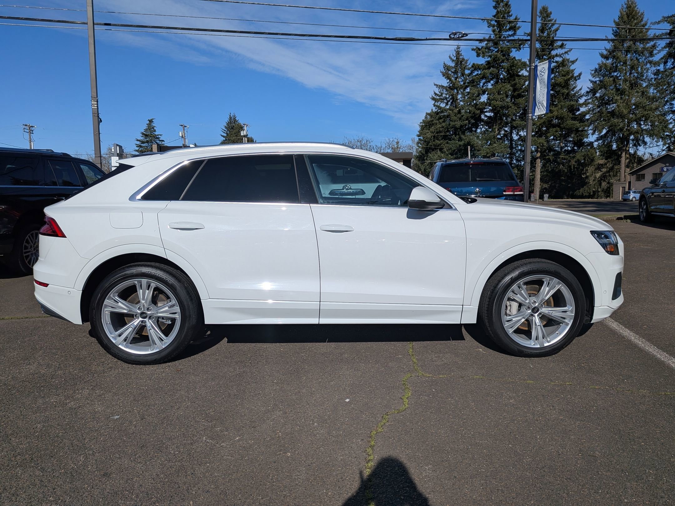 Used 2022 Audi Q8 Premium image 6