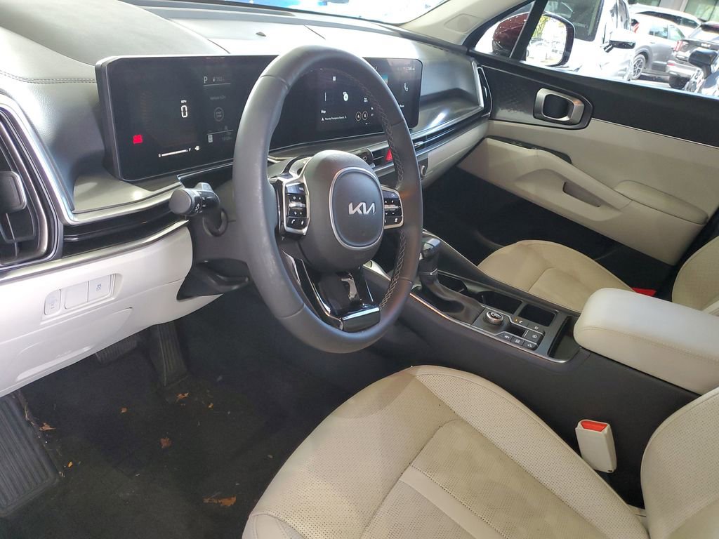 Certified 2025 Kia Sorento S image 18