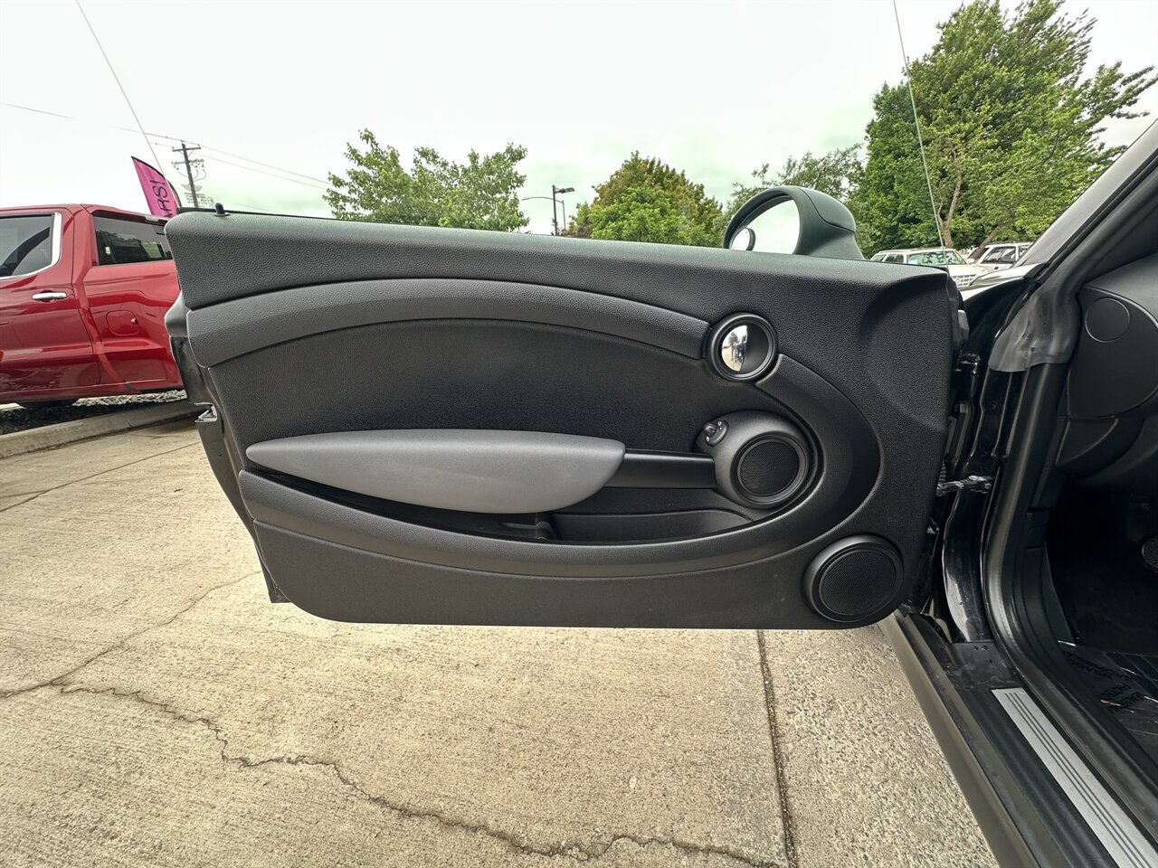 Used 2010 MINI Cooper Convertible FWD image 13