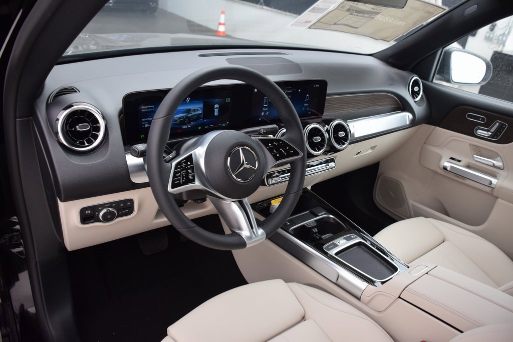 New 2025 Mercedes-Benz GLB 250 image 19