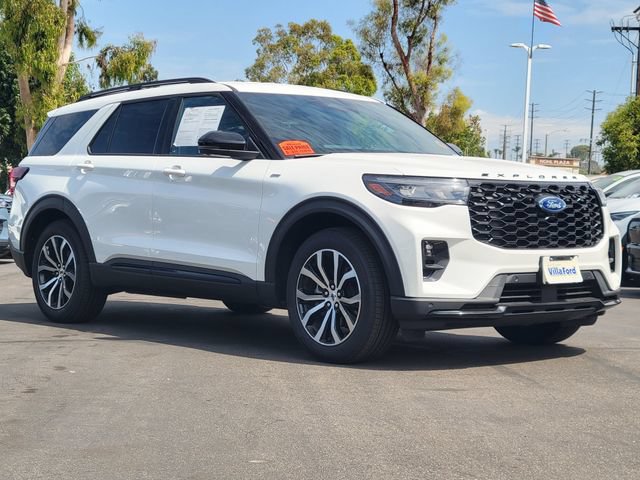Used 2025 Ford Explorer ST-Line w/ Premium Package RWD image 32