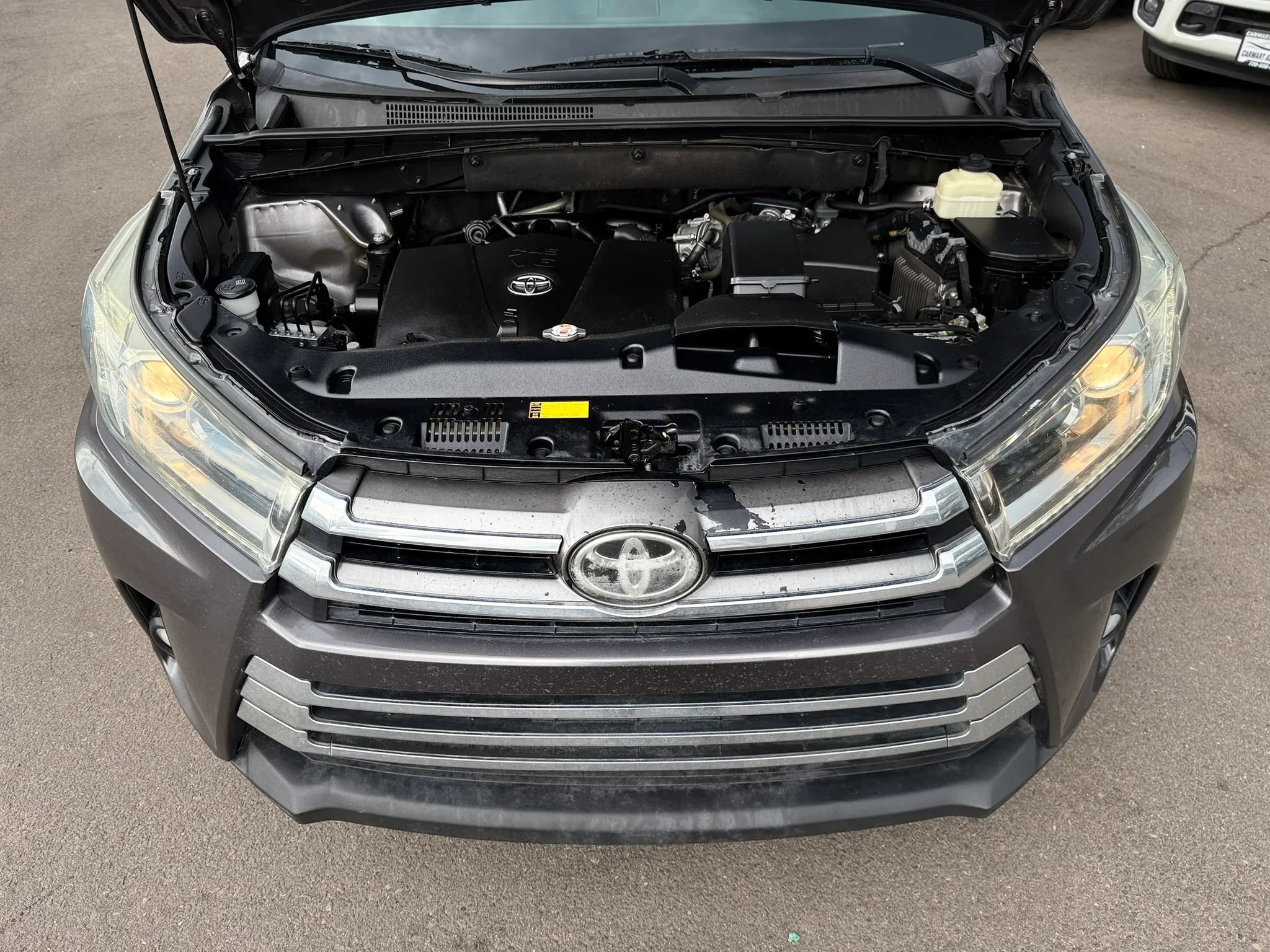 Used 2018 Toyota Highlander Limited w/ Carpet Mat Package (TMS) AWD/4WD image 42