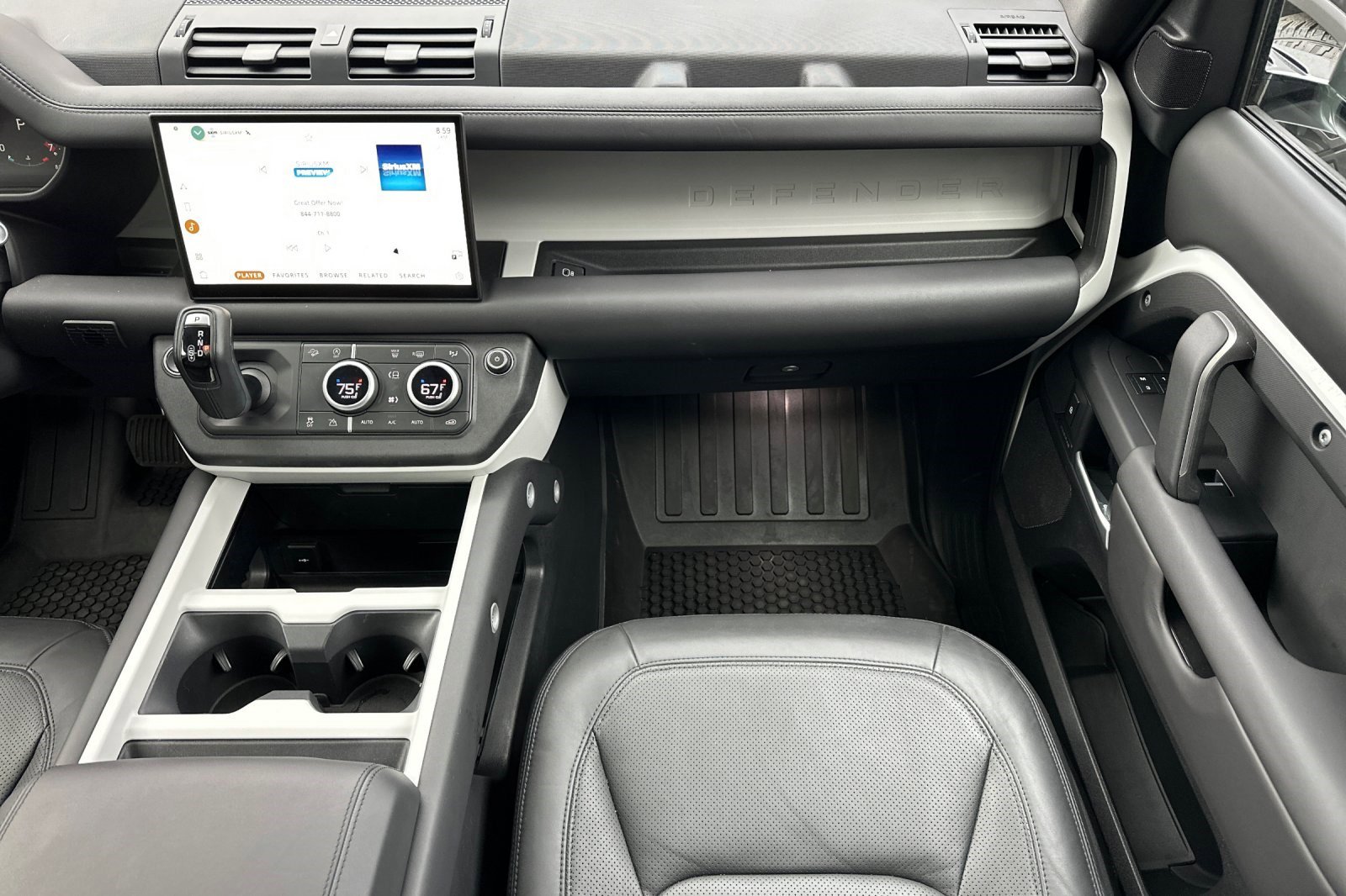 Used 2025 Land Rover Defender 110 S image 29