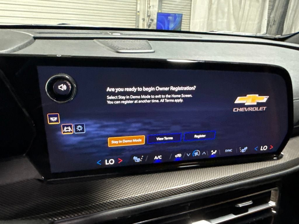 New 2027 Chevrolet Traverse Z71 w/ Enhanced Driving Package AWD/4WD image 33