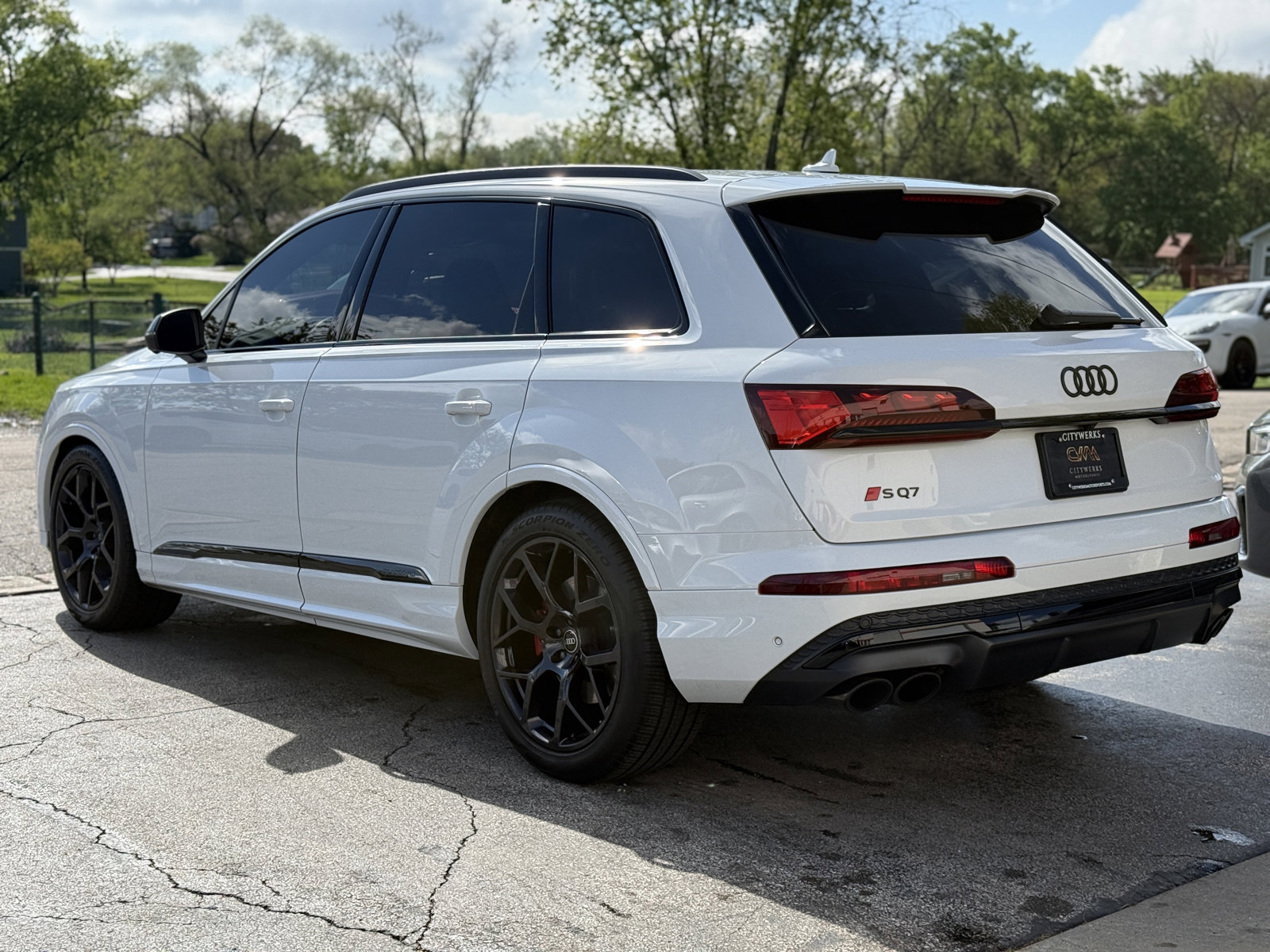 Used 2025 Audi SQ7 Prestige AWD/4WD image 7