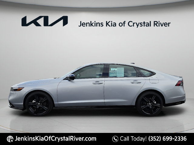 Used 2025 Honda Accord Sport image 11