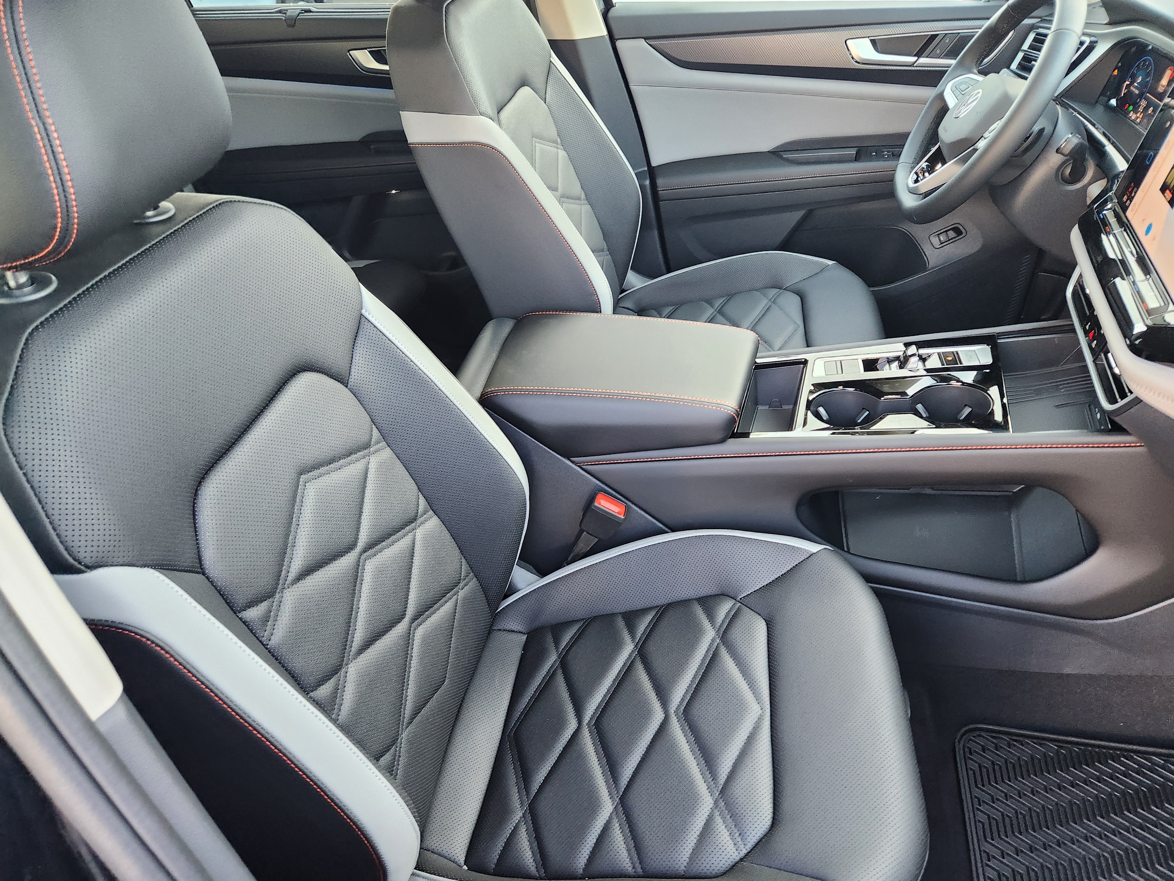New 2026 Volkswagen Atlas Peak Edition AWD/4WD image 30