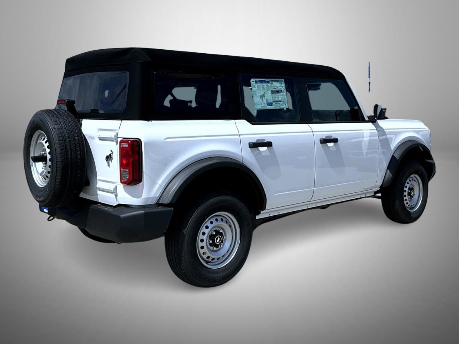 New 2025 Ford Bronco 4-Door image 5