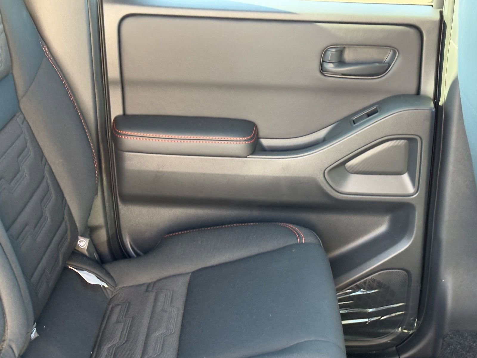 New 2026 Nissan Frontier PRO-4X w/ Pro-4x Convenience Package image 13