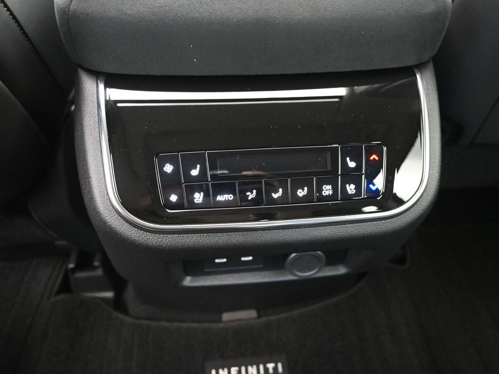 New 2026 INFINITI QX80 Luxe RWD image 19