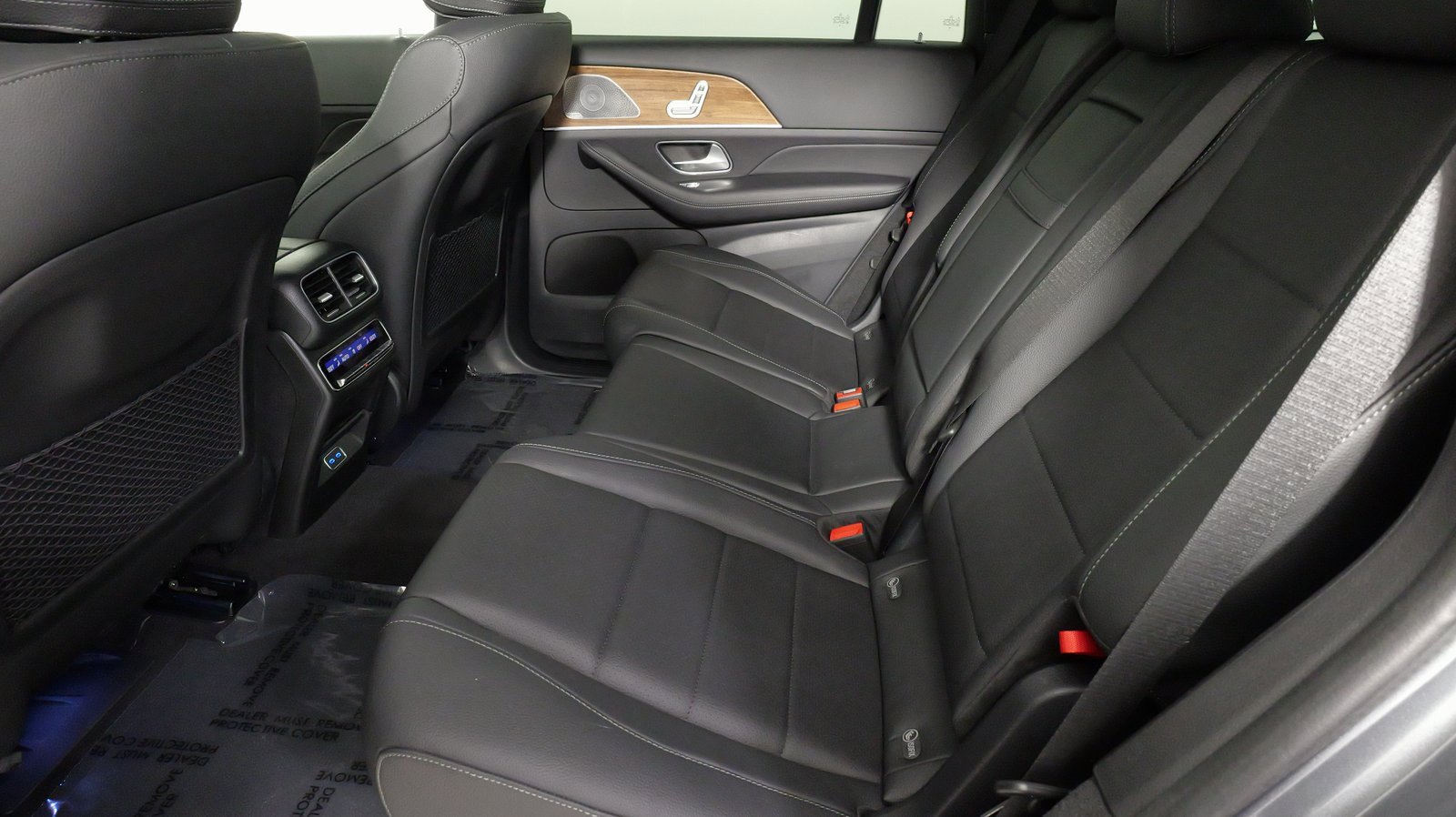 Used 2024 Mercedes-Benz GLS 450 4MATIC w/ AMG Line Exterior image 38