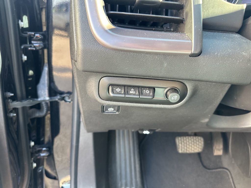 Used 2022 GMC Terrain AT4 w/ Infotainment Package II AWD/4WD image 14