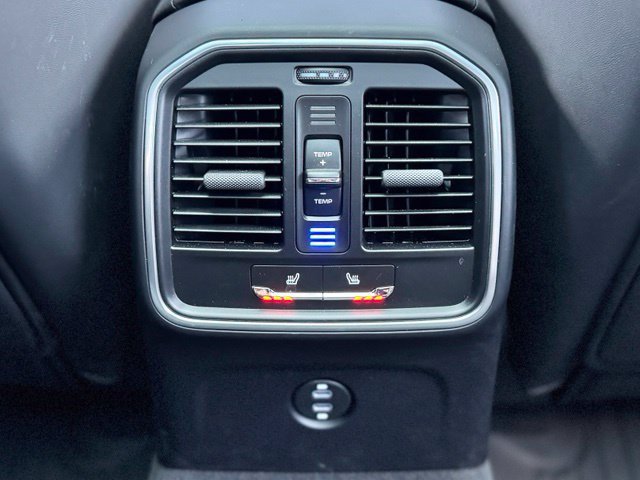 Certified 2026 Porsche Macan AWD/4WD image 36