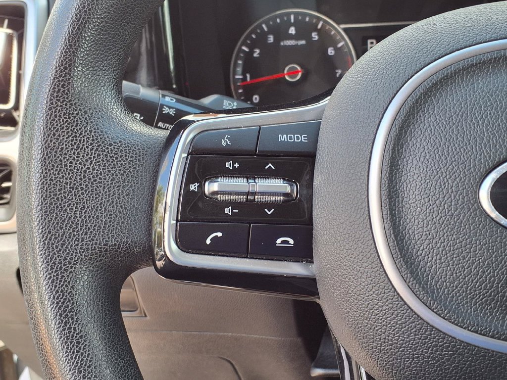 Used 2021 Kia Sorento LX FWD image 32