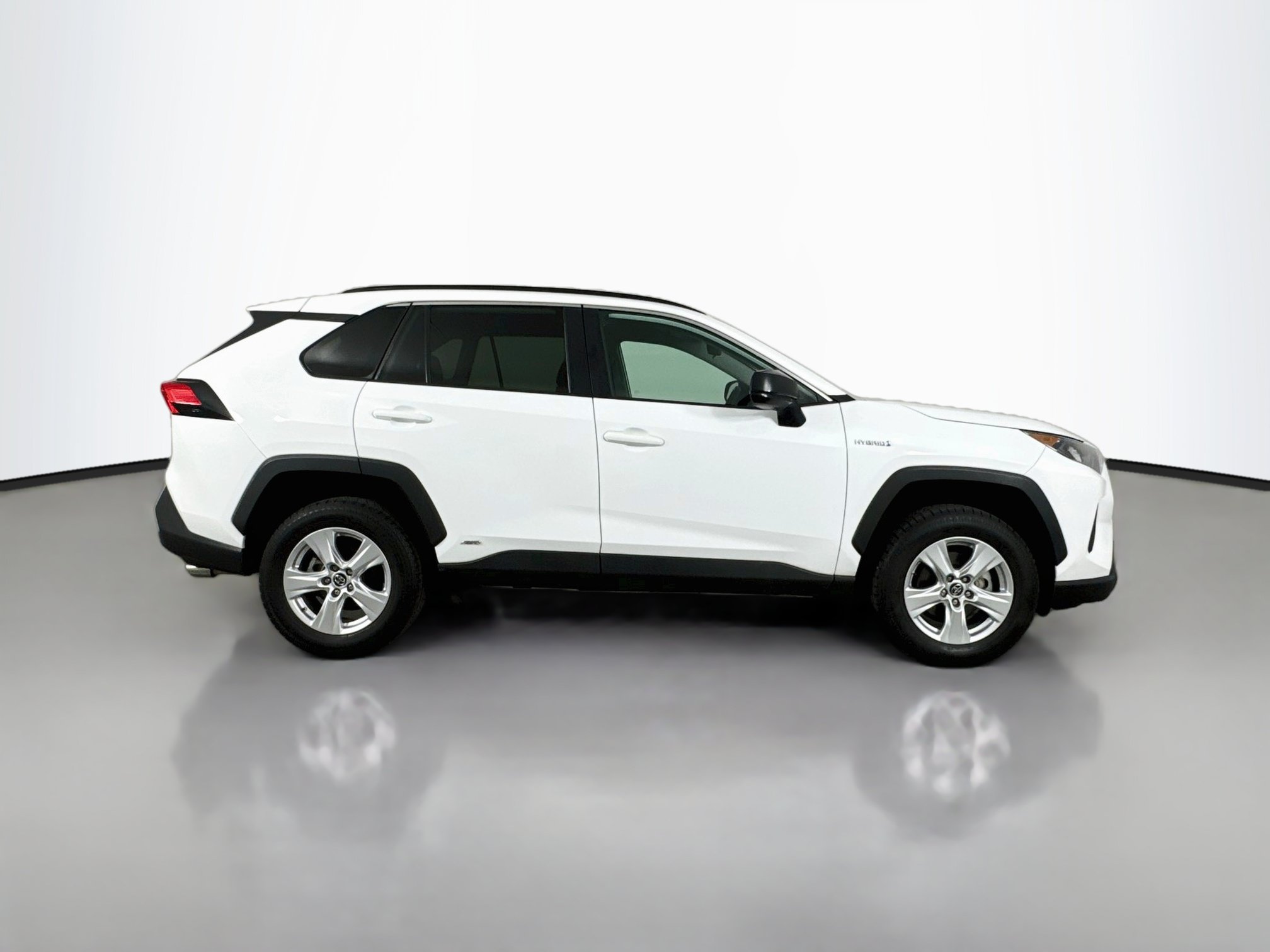 Used 2020 Toyota RAV4 LE AWD/4WD image 8