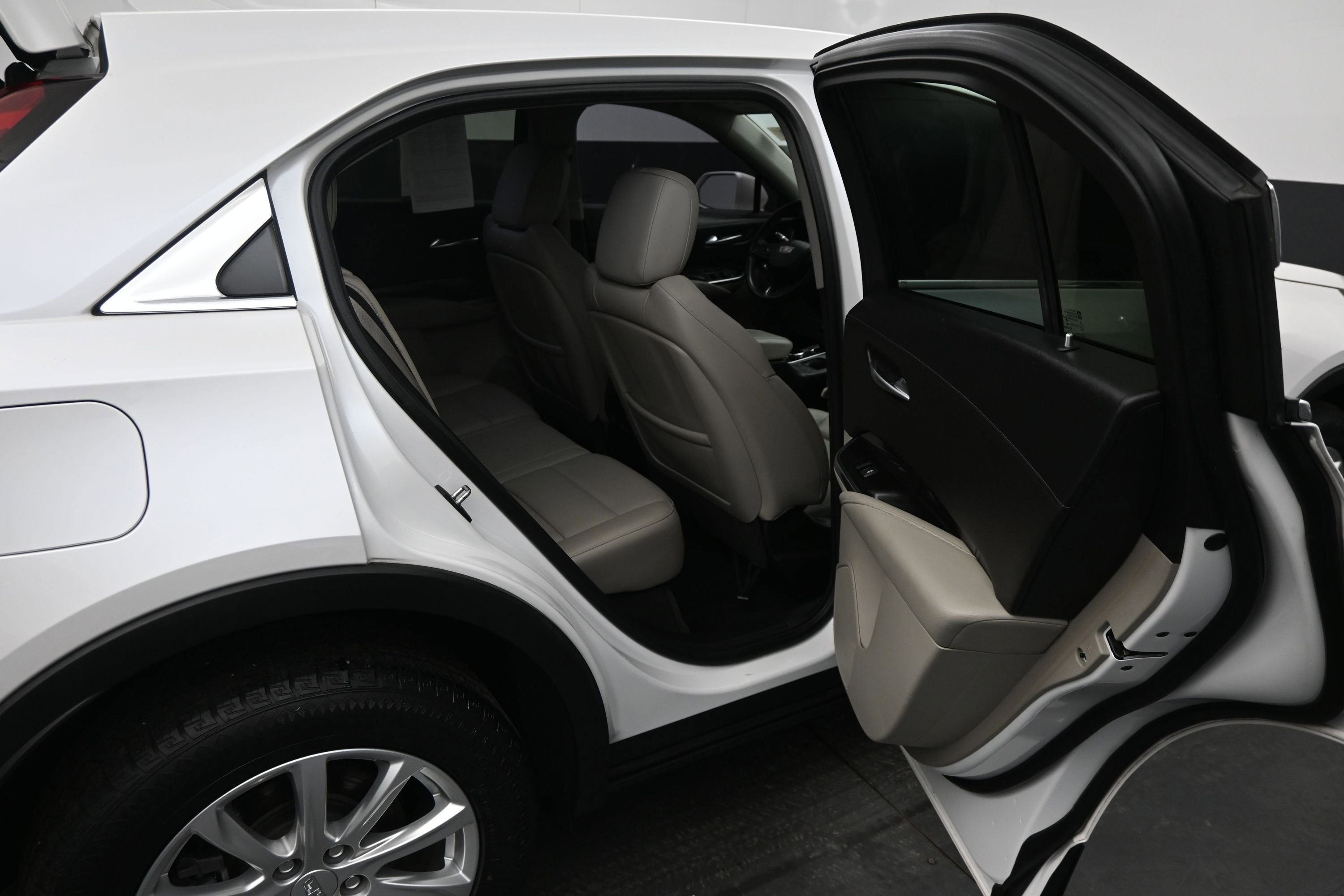 Used 2019 Cadillac XT4 Luxury FWD image 11