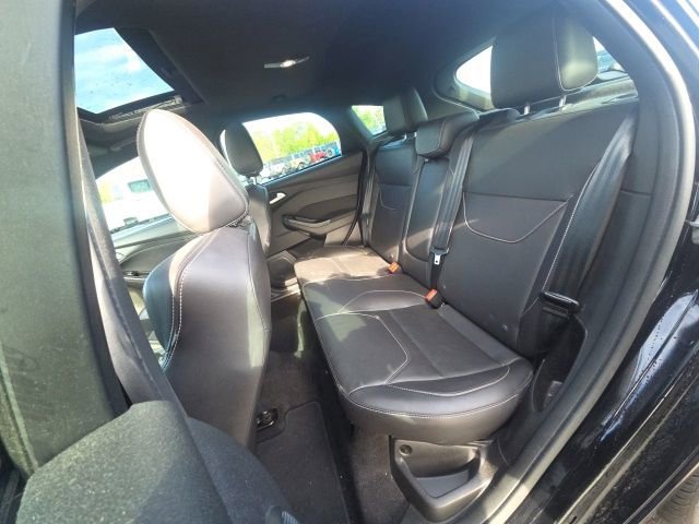 Used 2017 Ford Focus ST w/ Equipment Group 402A FWD image 15