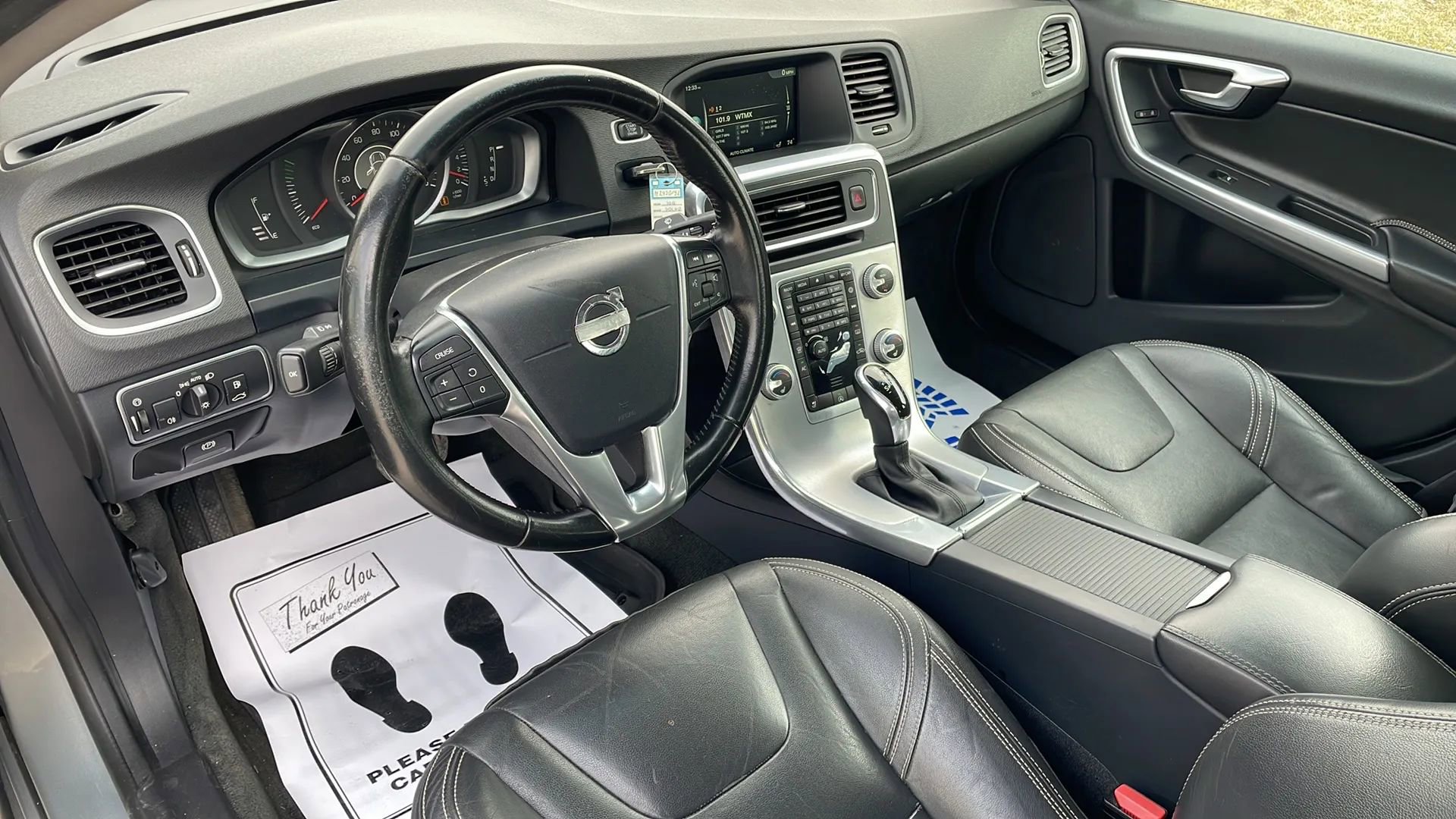 Used 2017 Volvo S60 T5 Dynamic image 9