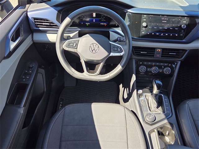 Used 2024 Volkswagen Taos SE image 7