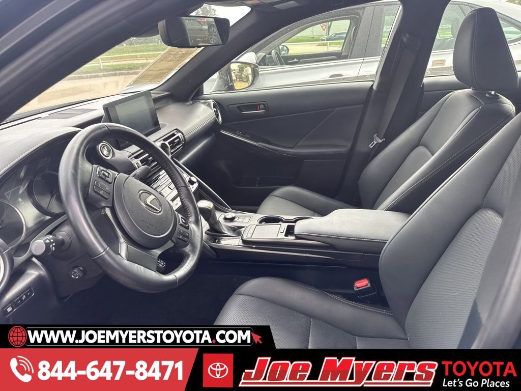 Used 2022 Lexus IS 300 AWD w/ Premium Package image 2