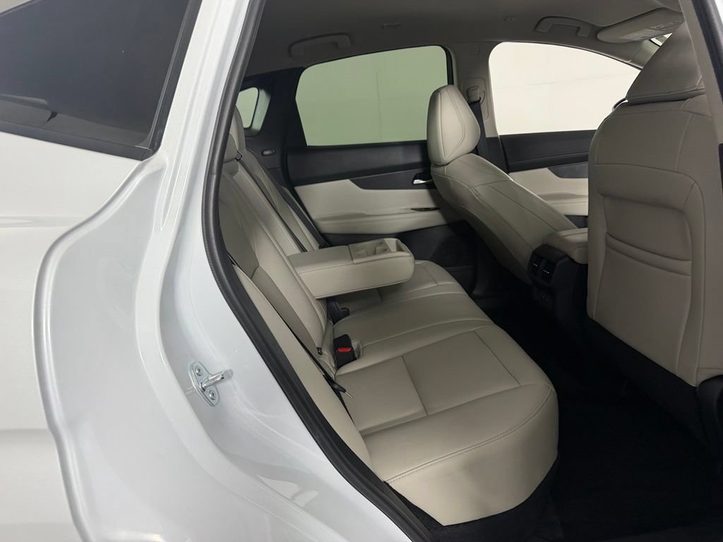 Used 2025 Nissan Murano SV AWD/4WD image 26