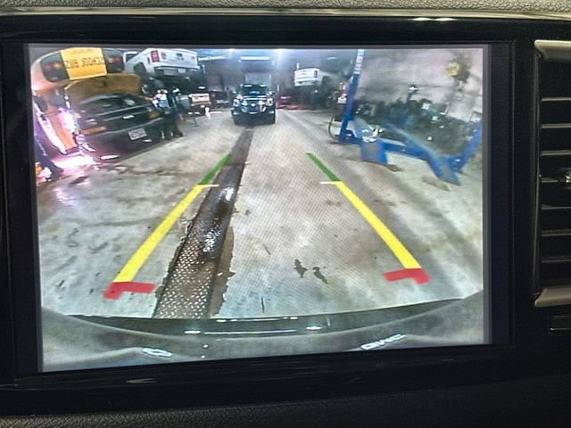 Used 2024 Chrysler Pacifica Touring-L FWD image 15