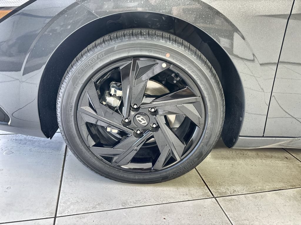 New 2026 Hyundai Elantra SEL Sport Premium FWD image 19