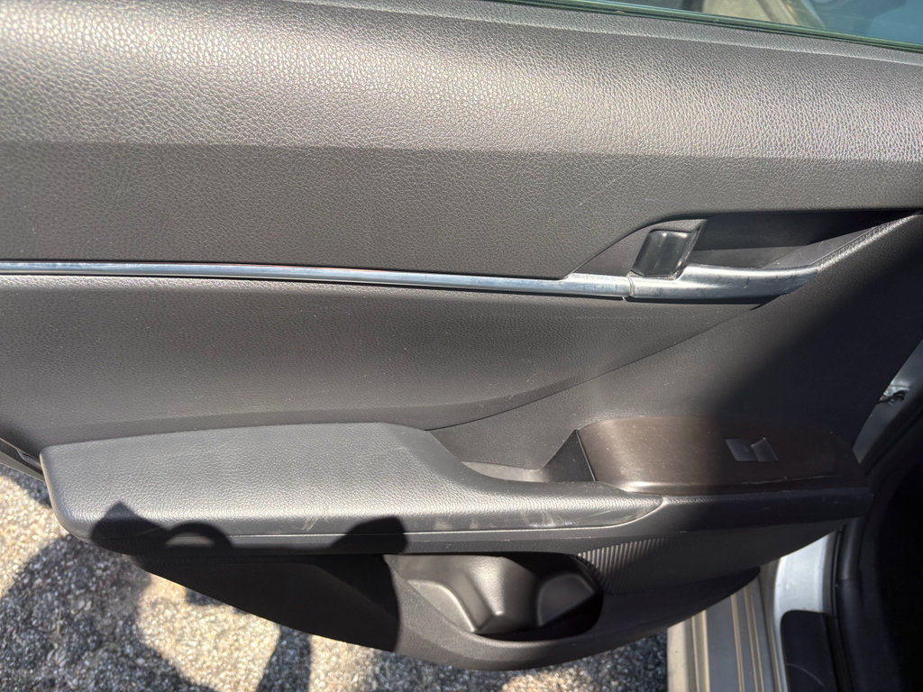 Used 2024 Toyota Camry SE FWD image 19