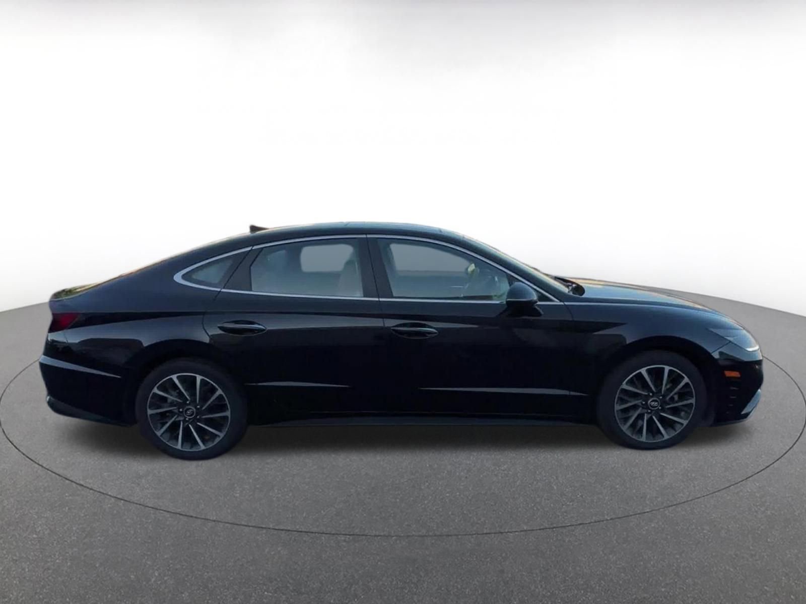 Used 2023 Hyundai Sonata Limited FWD image 16