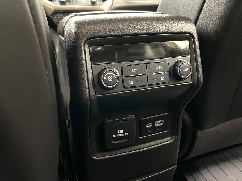 Certified 2022 GMC Acadia Denali w/ Denali Ultimate Package AWD/4WD image 15