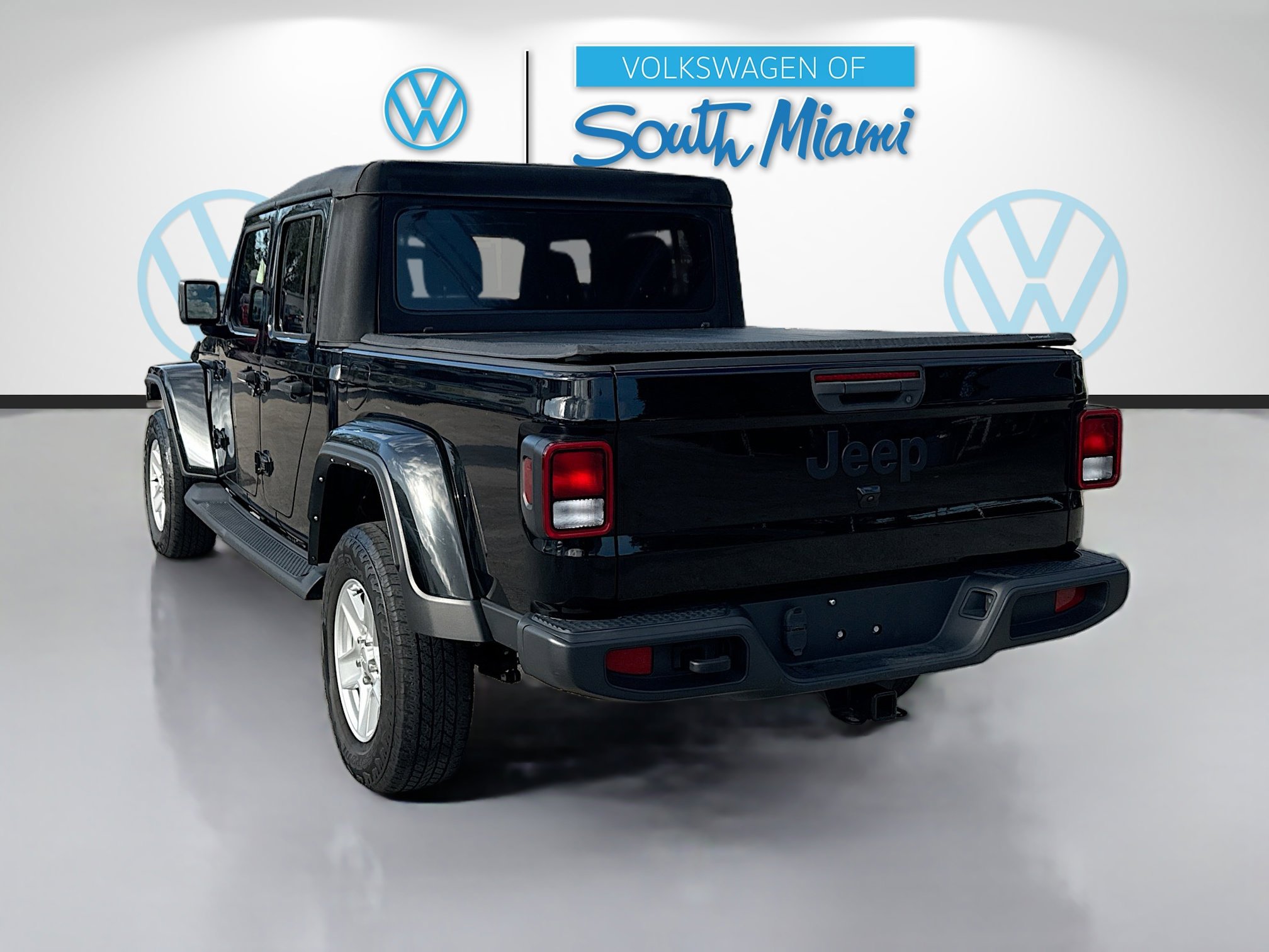 Used 2022 Jeep Gladiator Sport image 5