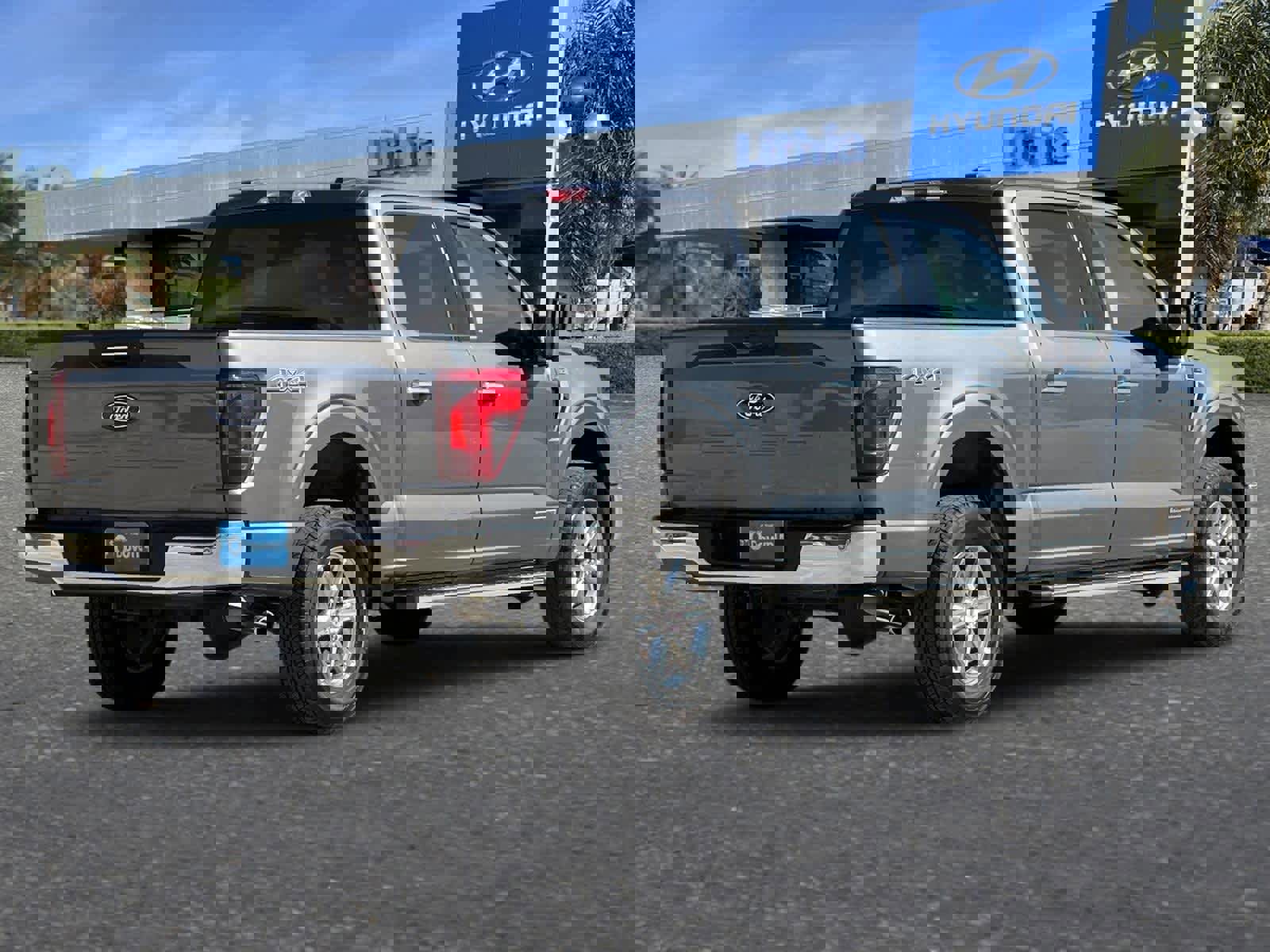 Used 2024 Ford F150 XLT w/ Mobile Office Package image 2