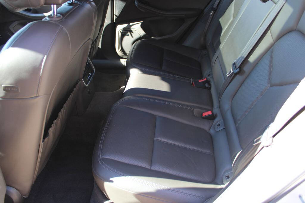 Used 2016 Porsche Macan S image 13