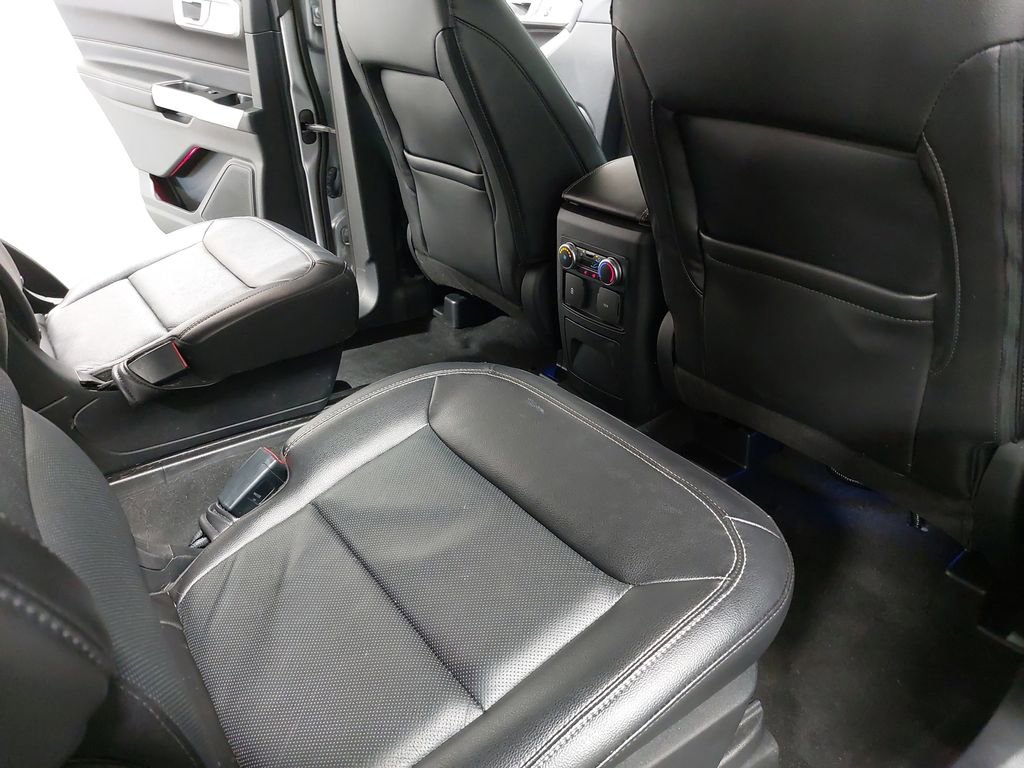 Used 2022 Ford Explorer Limited image 11
