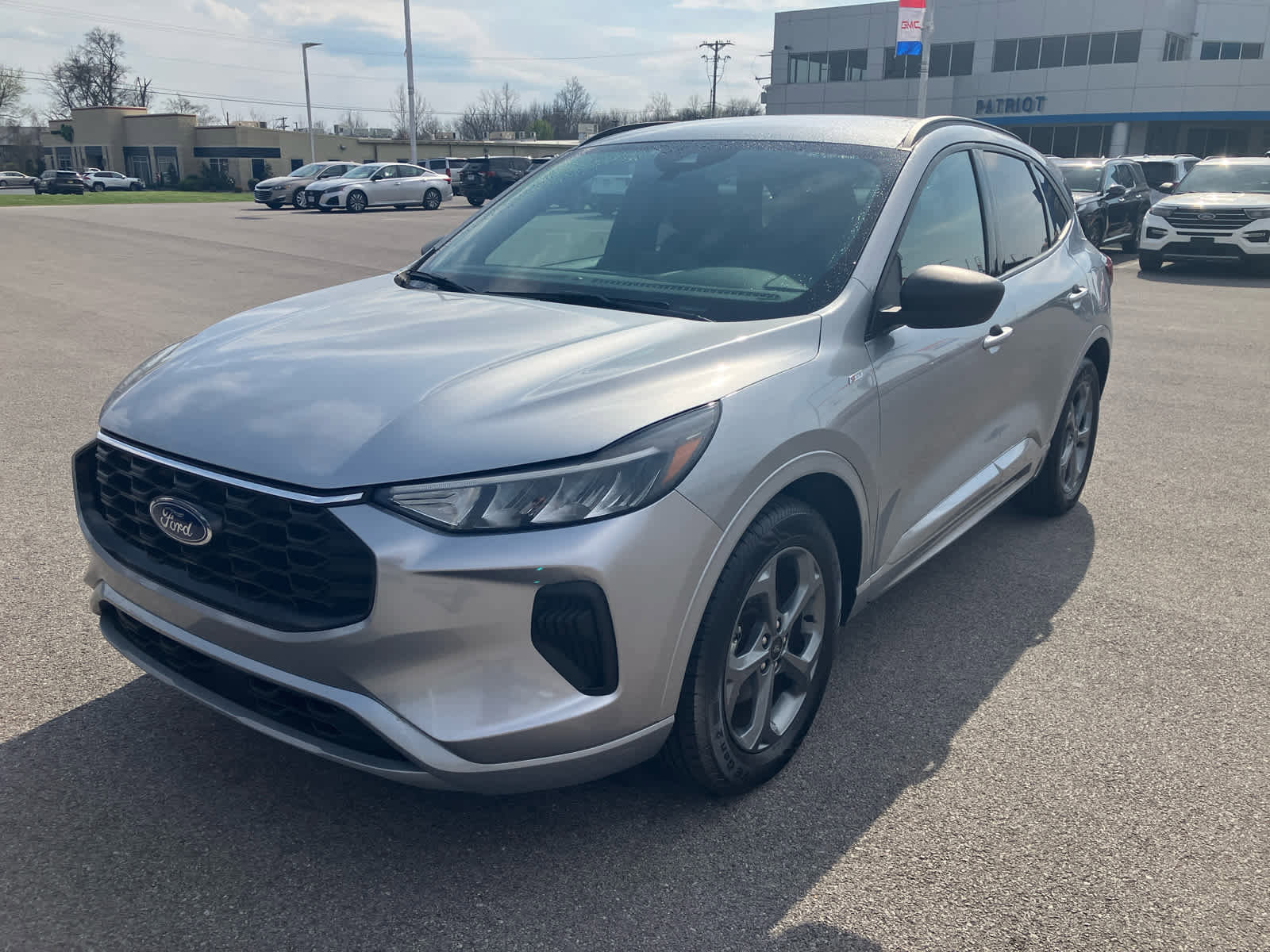 Used 2024 Ford Escape ST-Line w/ Cold Weather Package image 3