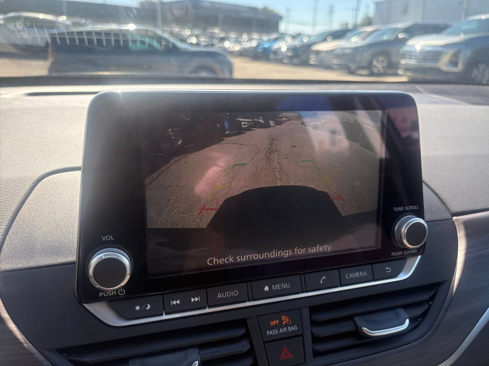 Used 2025 Nissan Altima 2.5 SV FWD image 19