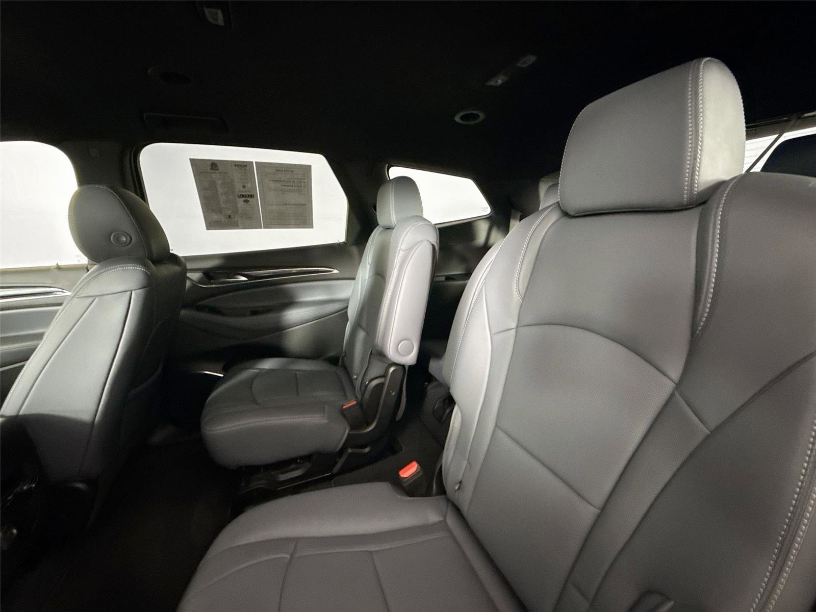 Used 2024 Buick Enclave Essence image 30