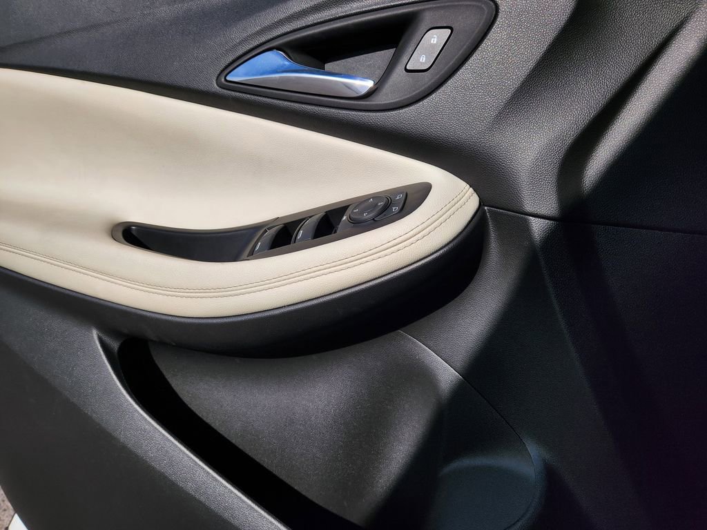 Used 2023 Buick Encore GX Select image 24